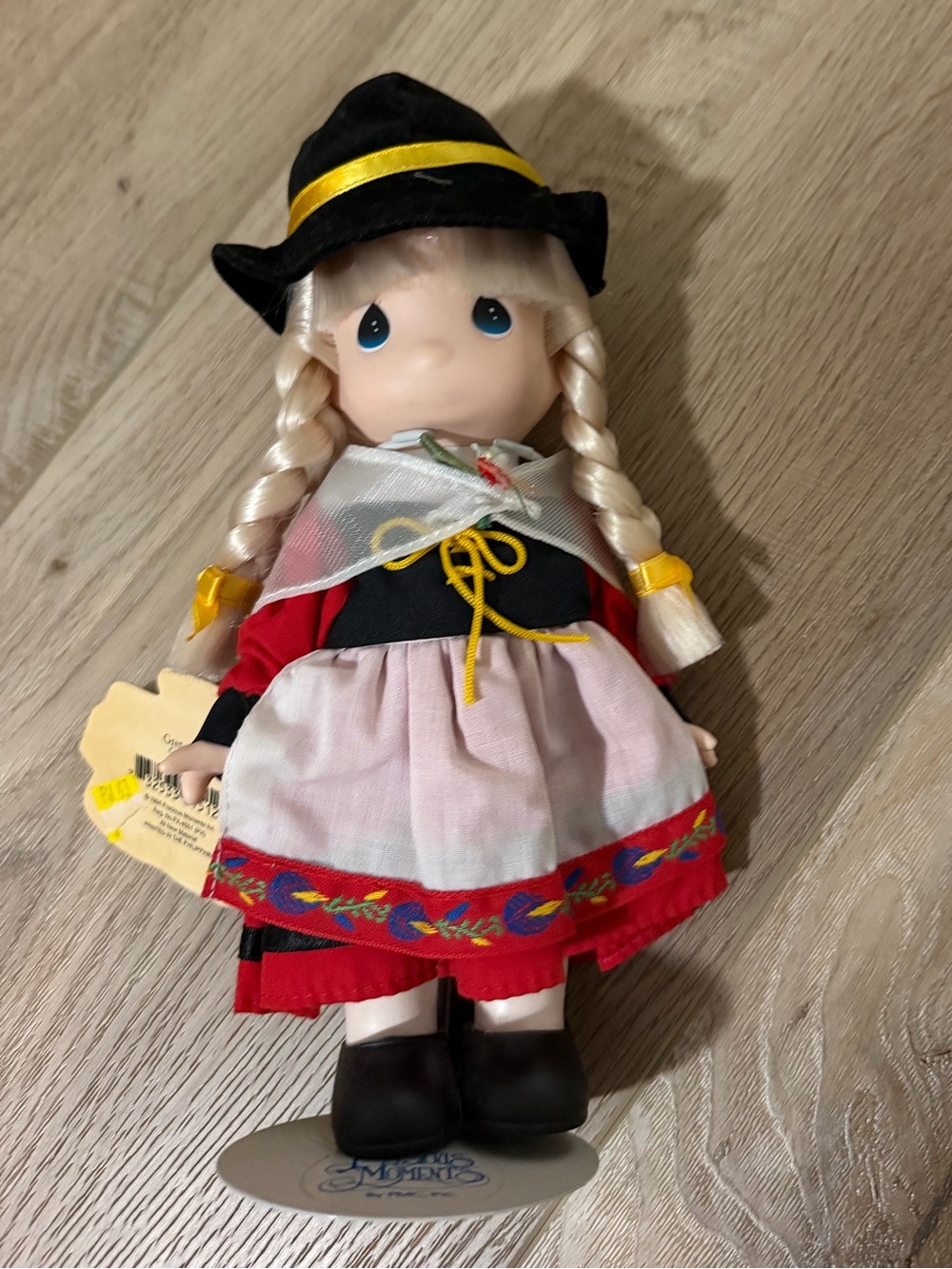 Precious Moments 9" Germany Gretchen Doll, Children of the World NWT